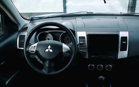 Mitsubishi Outlander III рестайлинг 3, 2008 год, 1 015 000 рублей, 8 фотография