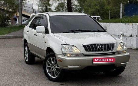 Toyota Harrier, 1998 год, 700 000 рублей, 1 фотография