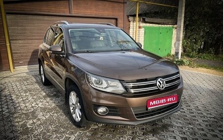 Volkswagen Tiguan I, 2016 год, 1 850 000 рублей, 1 фотография
