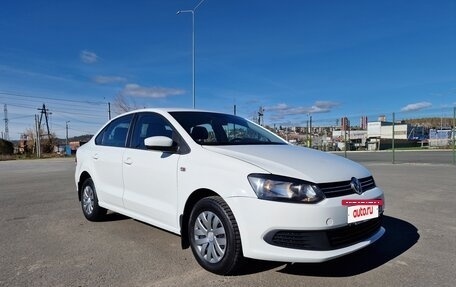 Volkswagen Polo VI (EU Market), 2014 год, 875 000 рублей, 2 фотография