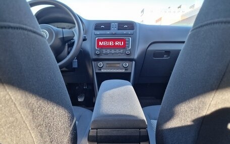Volkswagen Polo VI (EU Market), 2014 год, 875 000 рублей, 17 фотография