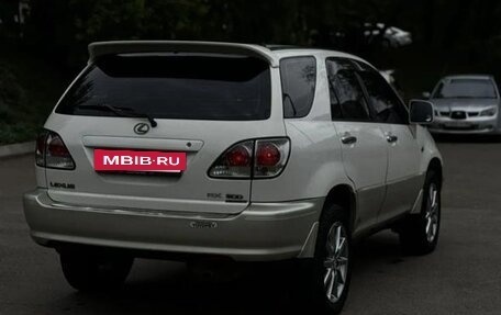 Toyota Harrier, 1998 год, 700 000 рублей, 2 фотография