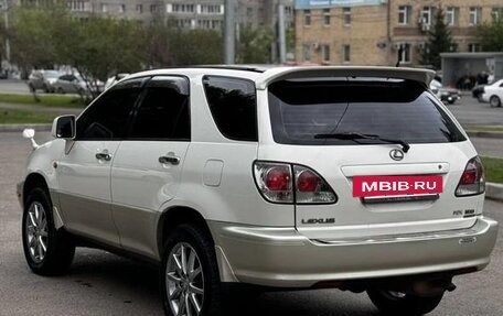 Toyota Harrier, 1998 год, 700 000 рублей, 3 фотография