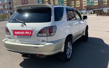 Toyota Harrier, 1998 год, 700 000 рублей, 9 фотография