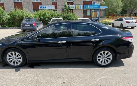 Toyota Camry, 2018 год, 2 450 000 рублей, 9 фотография