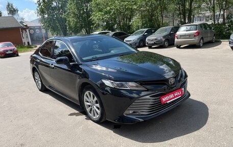 Toyota Camry, 2018 год, 2 450 000 рублей, 10 фотография