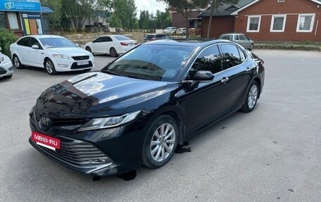 Toyota Camry, 2018 год, 2 450 000 рублей, 4 фотография