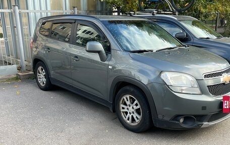 Chevrolet Orlando I, 2011 год, 695 000 рублей, 3 фотография