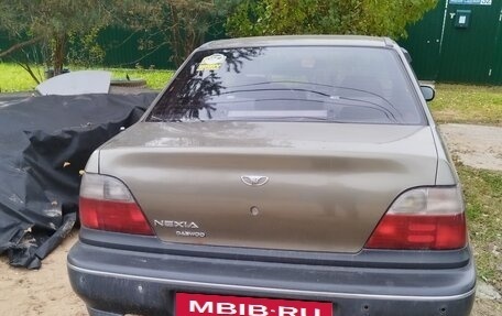 Daewoo Nexia I рестайлинг, 2001 год, 100 000 рублей, 6 фотография