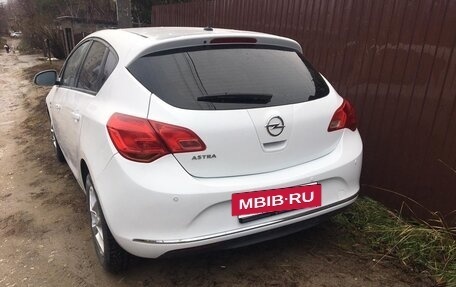 Opel Astra J, 2013 год, 780 000 рублей, 2 фотография