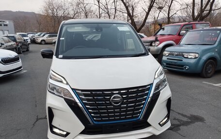 Nissan Serena IV, 2019 год, 2 500 000 рублей, 2 фотография