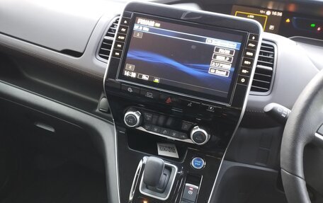 Nissan Serena IV, 2019 год, 2 500 000 рублей, 11 фотография