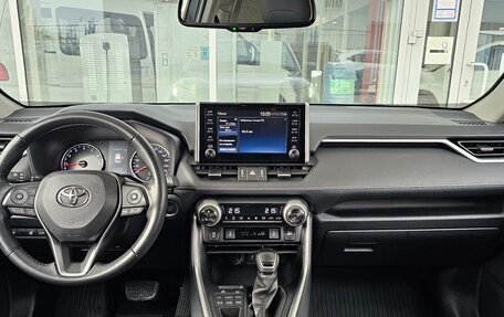Toyota RAV4, 2021 год, 3 399 000 рублей, 7 фотография