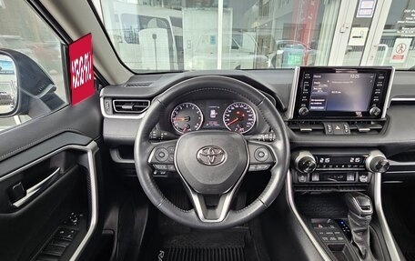 Toyota RAV4, 2021 год, 3 399 000 рублей, 6 фотография