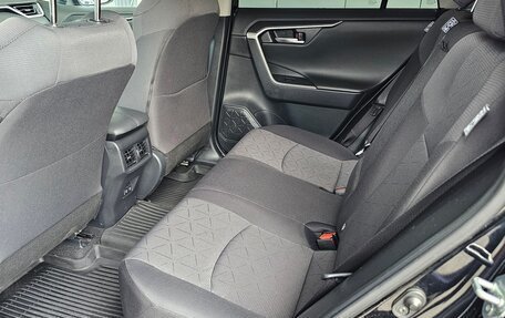 Toyota RAV4, 2021 год, 3 399 000 рублей, 10 фотография
