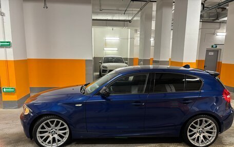 BMW 1 серия, 2011 год, 800 000 рублей, 2 фотография