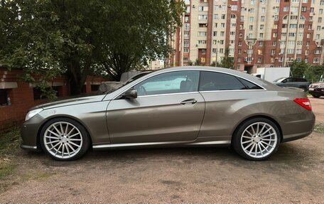 Mercedes-Benz E-Класс, 2009 год, 999 000 рублей, 1 фотография
