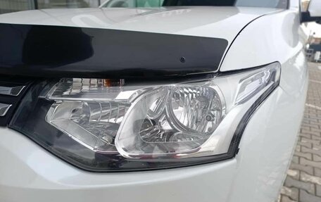 Mitsubishi Outlander III рестайлинг 3, 2012 год, 1 300 000 рублей, 11 фотография