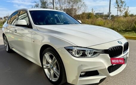 BMW 3 серия, 2018 год, 2 300 000 рублей, 3 фотография