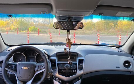 Chevrolet Cruze II, 2011 год, 895 000 рублей, 15 фотография