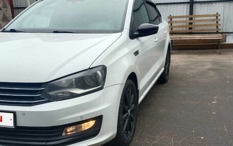 Volkswagen Polo VI (EU Market), 2018 год, 900 000 рублей, 4 фотография