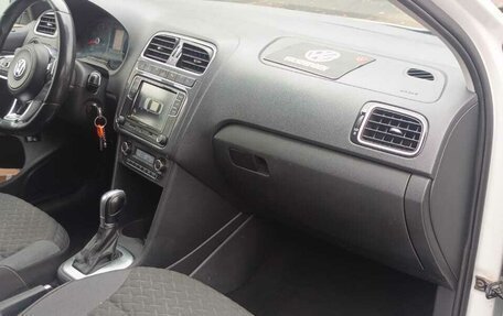 Volkswagen Polo VI (EU Market), 2018 год, 900 000 рублей, 7 фотография