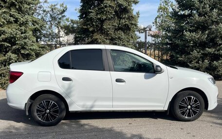 Renault Logan II, 2019 год, 930 000 рублей, 2 фотография