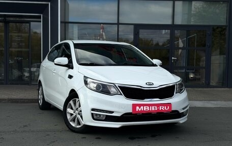 KIA Rio III рестайлинг, 2015 год, 947 000 рублей, 3 фотография