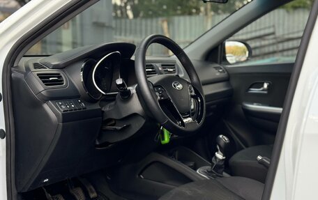 KIA Rio III рестайлинг, 2015 год, 947 000 рублей, 9 фотография