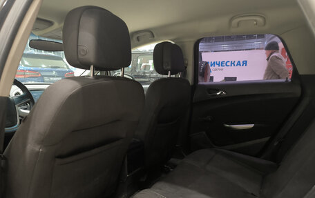 Opel Astra J, 2011 год, 599 000 рублей, 15 фотография