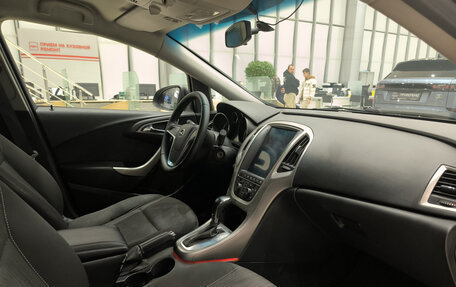 Opel Astra J, 2011 год, 599 000 рублей, 13 фотография