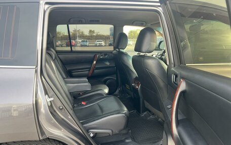 Toyota Highlander III, 2012 год, 2 329 000 рублей, 17 фотография