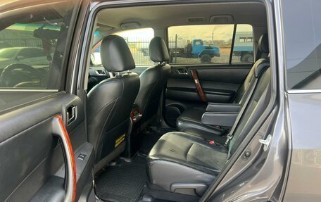 Toyota Highlander III, 2012 год, 2 329 000 рублей, 18 фотография