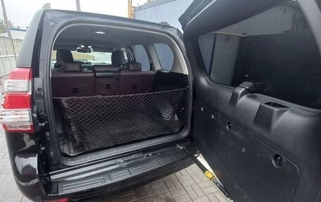 Toyota Land Cruiser Prado 150 рестайлинг 2, 2016 год, 3 500 000 рублей, 8 фотография