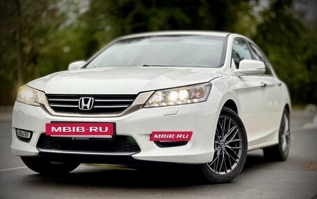 Honda Accord IX рестайлинг, 2013 год, 1 700 000 рублей, 21 фотография