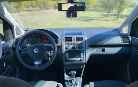 Volkswagen Touran III, 2007 год, 650 000 рублей, 3 фотография