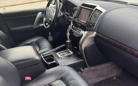 Toyota Land Cruiser 200, 2014 год, 4 599 000 рублей, 9 фотография