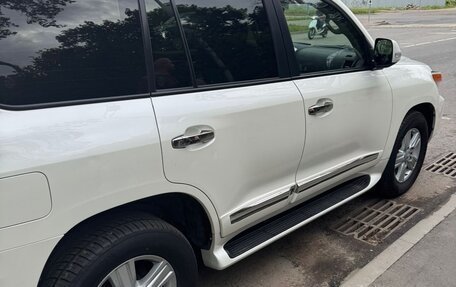Toyota Land Cruiser 200, 2014 год, 4 599 000 рублей, 3 фотография
