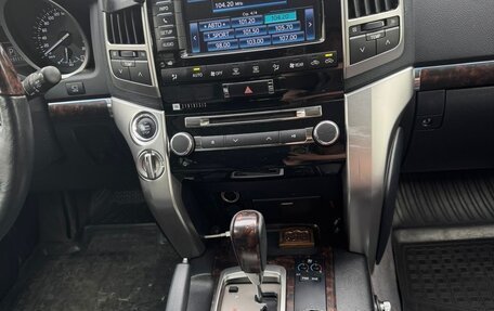 Toyota Land Cruiser 200, 2014 год, 4 599 000 рублей, 10 фотография