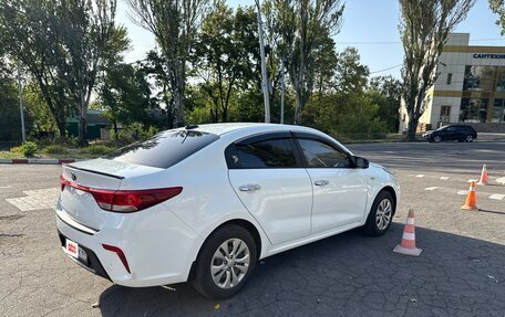 KIA Rio IV, 2017 год, 790 000 рублей, 4 фотография