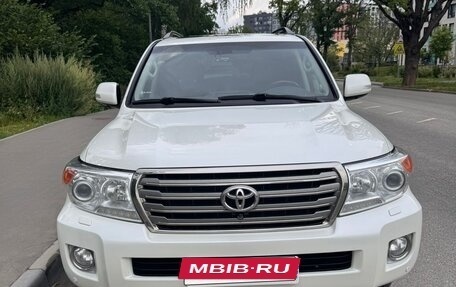 Toyota Land Cruiser 200, 2014 год, 4 599 000 рублей, 2 фотография