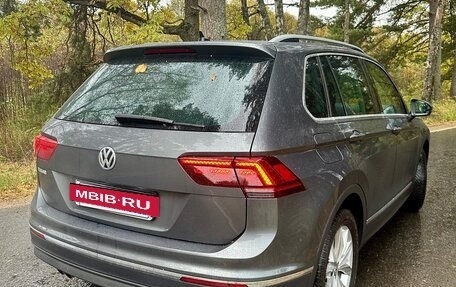 Volkswagen Tiguan II, 2019 год, 2 400 000 рублей, 4 фотография