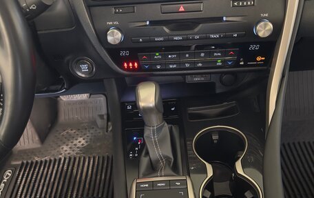 Lexus RX IV рестайлинг, 2020 год, 4 990 000 рублей, 26 фотография
