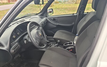 Chevrolet Niva I рестайлинг, 2018 год, 820 000 рублей, 6 фотография