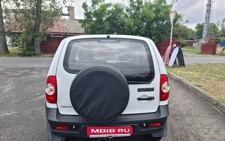 Chevrolet Niva I рестайлинг, 2018 год, 820 000 рублей, 2 фотография