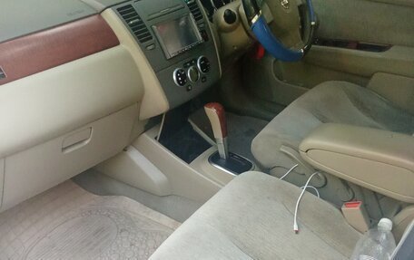 Nissan Tiida, 2005 год, 590 000 рублей, 5 фотография