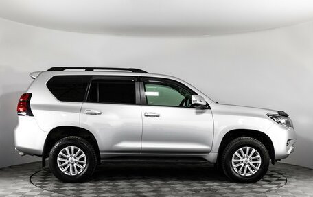Toyota Land Cruiser Prado 150 рестайлинг 2, 2023 год, 6 199 000 рублей, 5 фотография