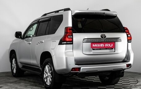 Toyota Land Cruiser Prado 150 рестайлинг 2, 2023 год, 6 199 000 рублей, 8 фотография