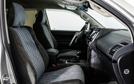 Toyota Land Cruiser Prado 150 рестайлинг 2, 2023 год, 6 199 000 рублей, 23 фотография