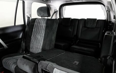 Toyota Land Cruiser Prado 150 рестайлинг 2, 2023 год, 6 199 000 рублей, 25 фотография